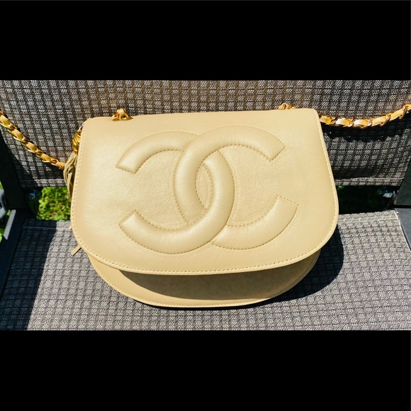 Timeless CC Chanel Vintage CoCo Curve - Picture 13 of 14